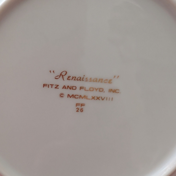 (4) Fitz & Floyd Renaissance Dark Blue Porcelain Bread And Butter Plates - Picture 3 of 3